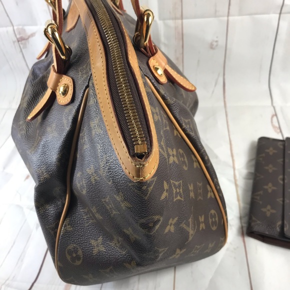 LOUIS VUITTON PURSE & WALLET - Picture 9 of 15